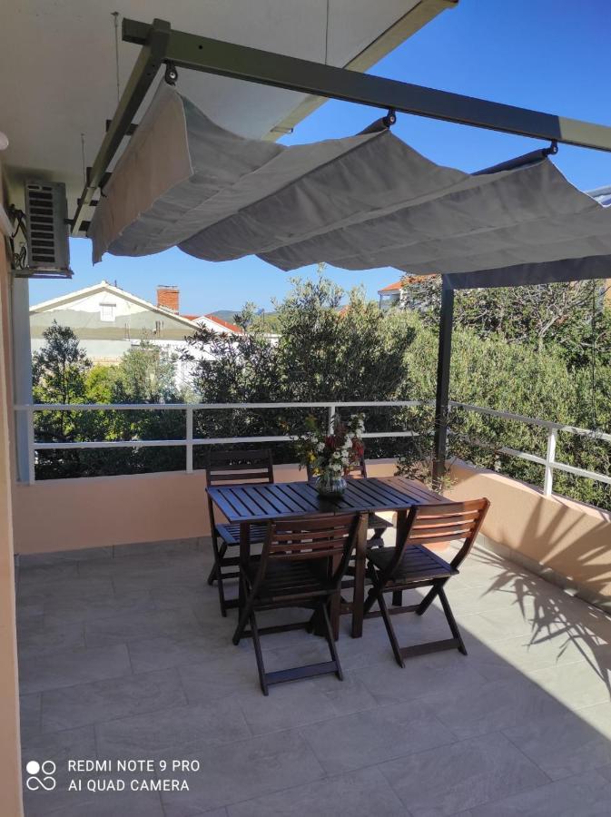 Peaceful Apartment With Beautiful View ฮวาร์ ภายนอก รูปภาพ