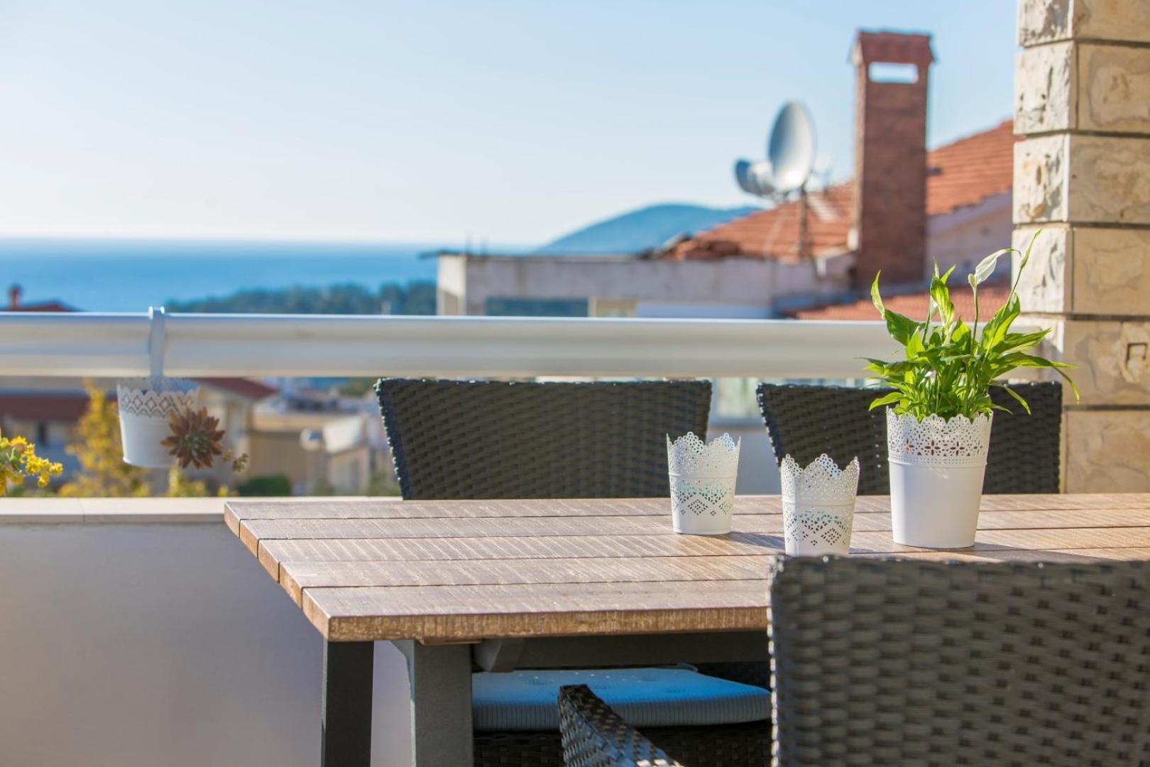 Peaceful Apartment With Beautiful View ฮวาร์ ภายนอก รูปภาพ