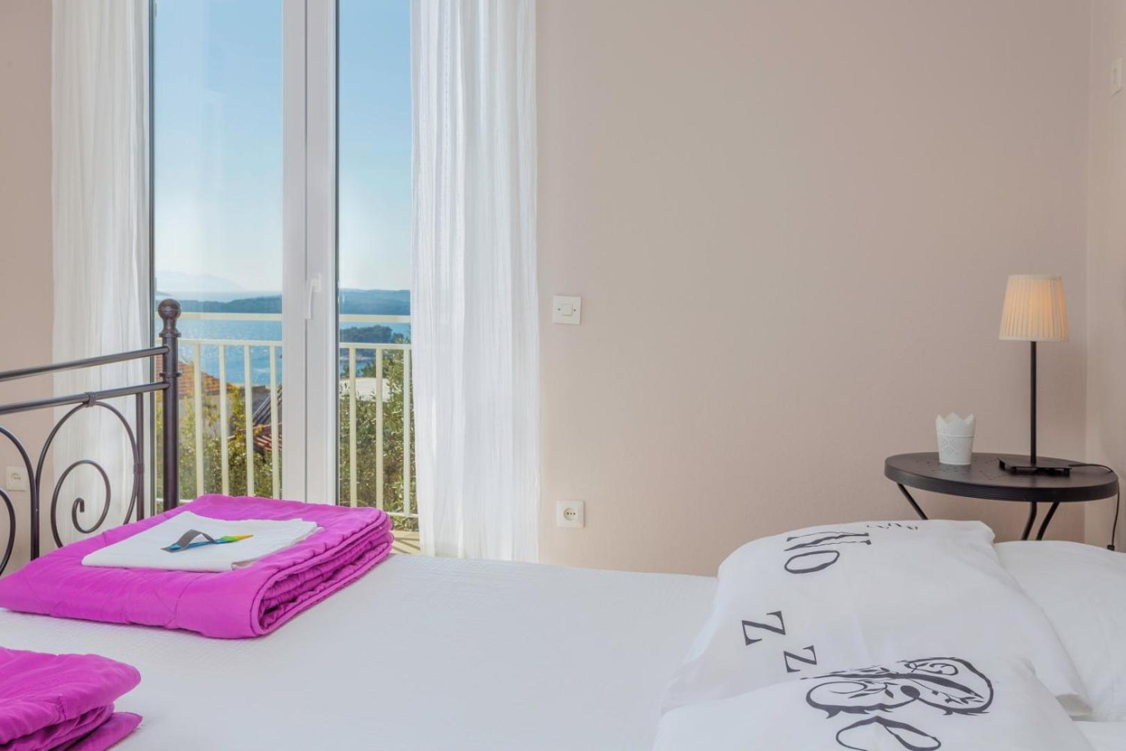 Peaceful Apartment With Beautiful View ฮวาร์ ภายนอก รูปภาพ