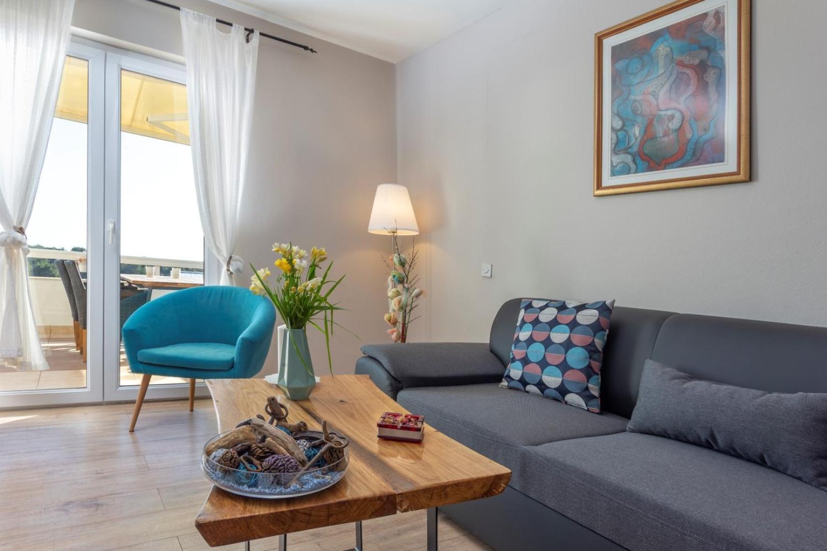 Peaceful Apartment With Beautiful View ฮวาร์ ภายนอก รูปภาพ