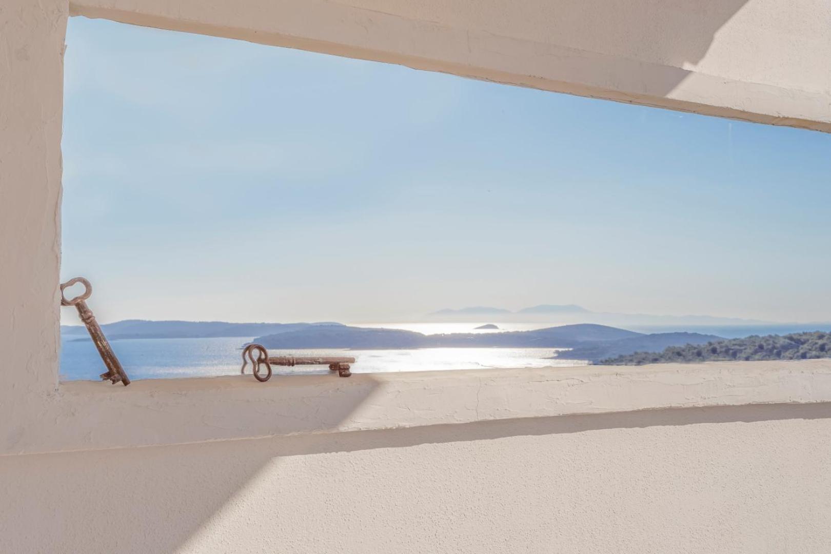 Peaceful Apartment With Beautiful View ฮวาร์ ภายนอก รูปภาพ