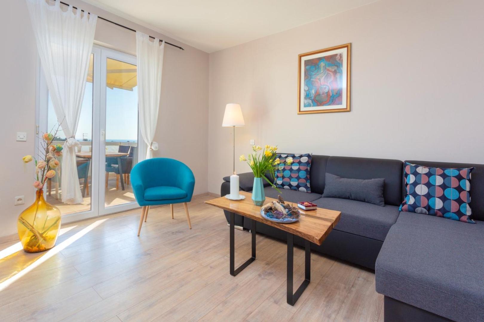 Peaceful Apartment With Beautiful View ฮวาร์ ภายนอก รูปภาพ