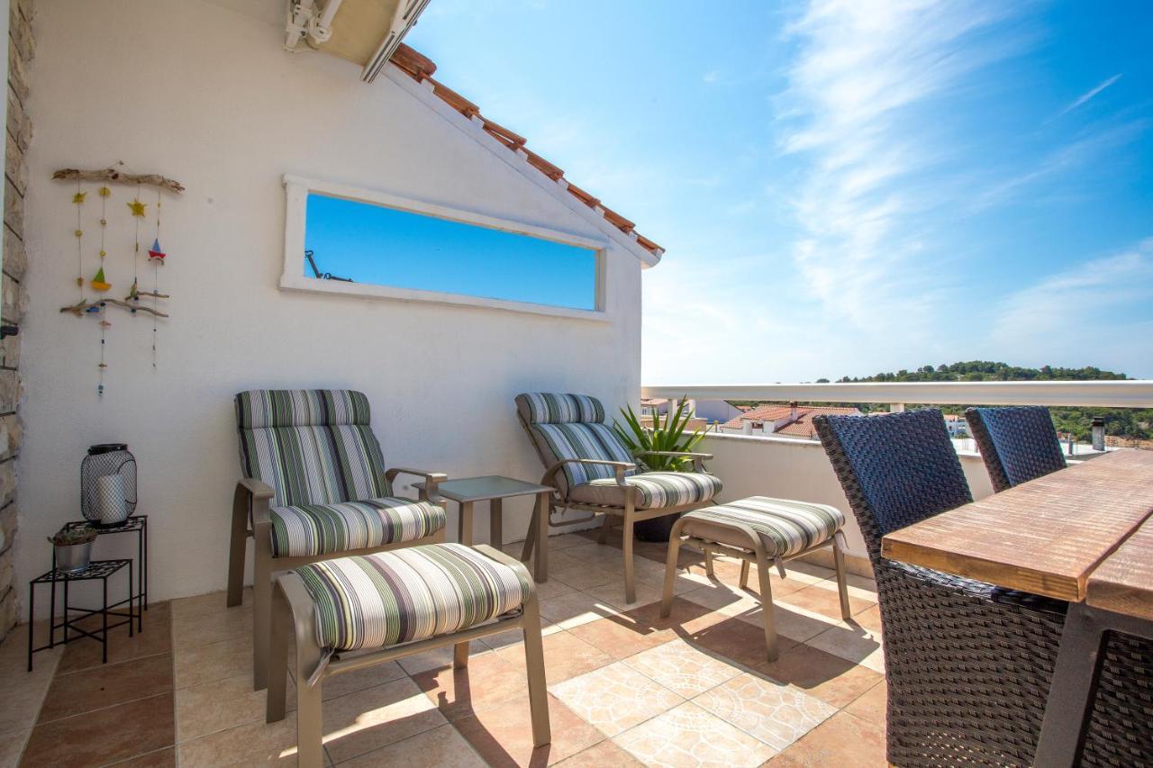 Peaceful Apartment With Beautiful View ฮวาร์ ภายนอก รูปภาพ